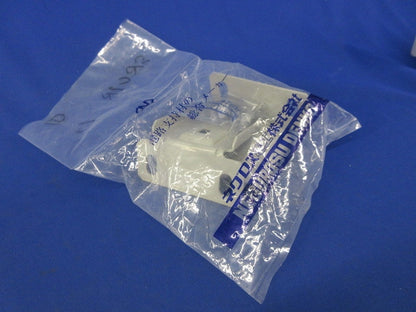 垂直支持金具(1対入)(新品未開封) SRU1R