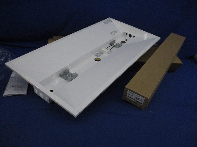 LEDベースライト(昼光色)(撮影のため本体のみ開封) XD504010+UN4304RA