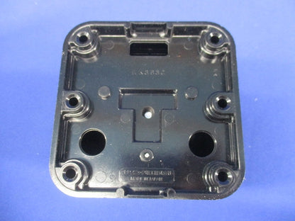 露出コンセント 接地2P ブラック WK3630