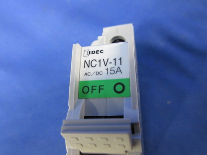 サーキットプロテクタ15A NC1V-1100-15AM