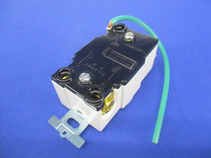 医療施設用配線器具 引掛埋込コンセント 接地リード線付 商用電源回路用 白 接地2P 30A MH2878WW-1