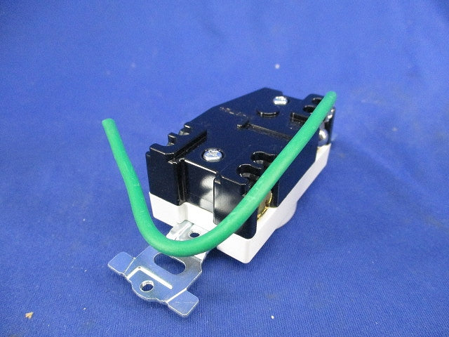 接地引掛埋込コンセント 20A250V MH8724