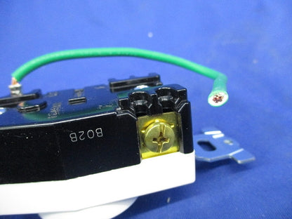 接地引掛埋込コンセント 20A250V MH8724