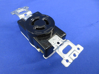 引掛埋込コンセント(4個入)(キズ・汚れ有) WF2315K