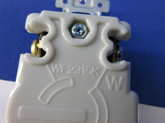 引掛埋込コンセント(5個入)(キズ・汚れ有) WF2315K