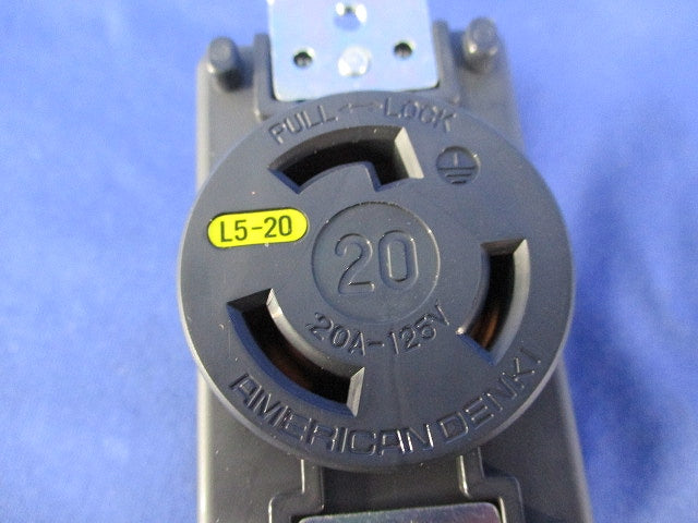 接地形2P20A125V埋込コンセント 3210-L5