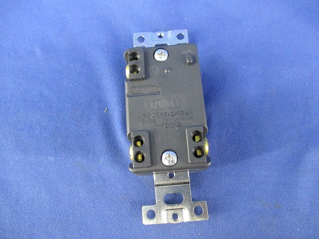 接地形2P20A125V埋込コンセント 3210-L5