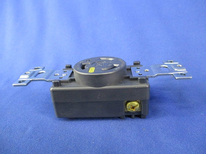 接地形2P20A125V埋込コンセント 3210-L5