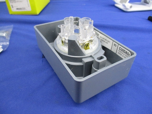 ロック安全シュラウド受容体 Hubbell HBL2720SR