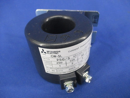 低圧変流器250/5A CW-5L