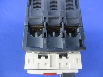 マニュアルモータスタータ 24-32A GV2ME326