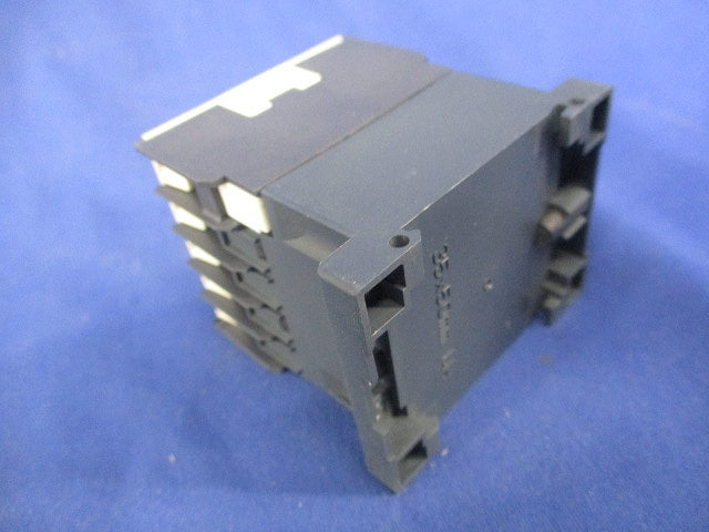 コンタクター 電磁接触器 LP1K06106BD