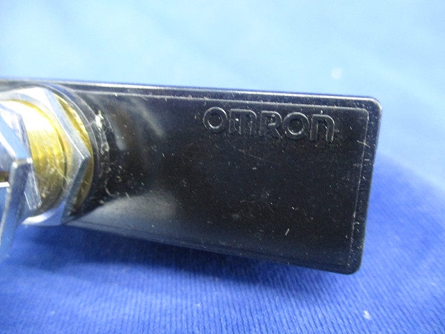 一般用基本スイッチ パネル取付押しボタン形(キズ･汚れ有) Z-15GQ8-B