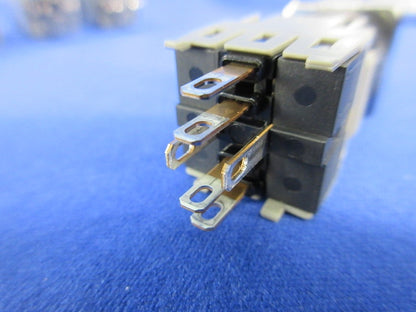 照光押しボタンスイッチ(5個入)(ホワイト) AH165-SL5W11E3