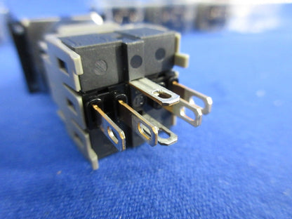 照光押しボタンスイッチ(9個入)(ホワイト) AH165-TLW11E3