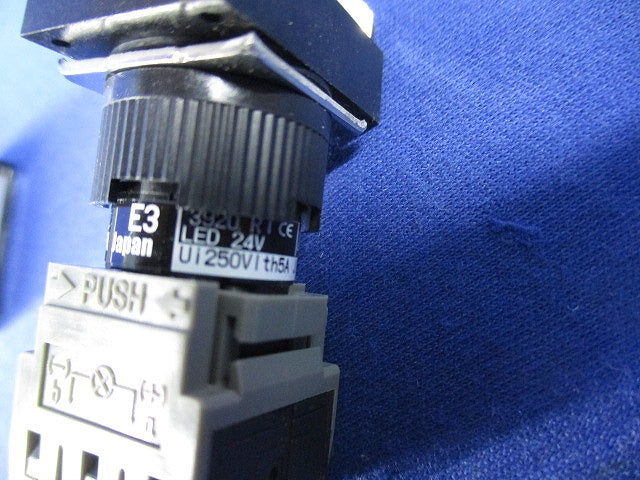 φ16照光押しボタンスイッチ(3個入)(ホワイト) AH165-TLW11E3