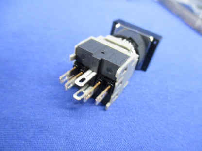 φ16照光押しボタンスイッチ(3個入) AH165-TL5W11E3