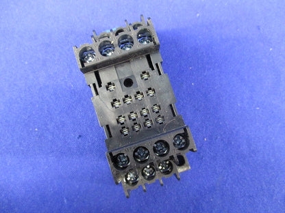 リレーソケット4極 SY4S-05DF