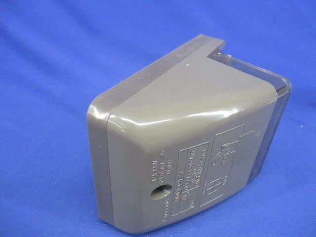 フル接地防水コンセント 入線機能付 抜け止め式・アースターミナル付 露出・埋込両用 ブラウン WK41049A