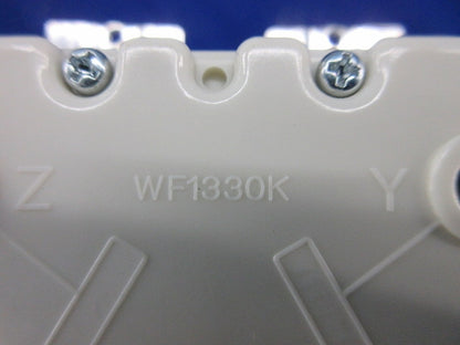 3P30A埋込コンセント WF1330K