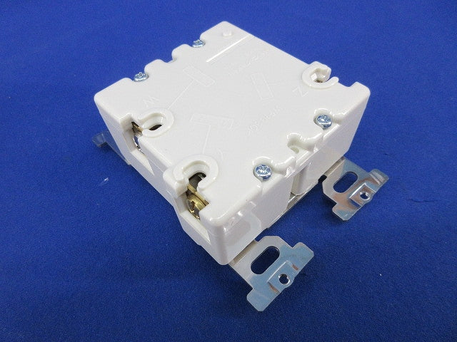 3P30A埋込コンセント WF1330K