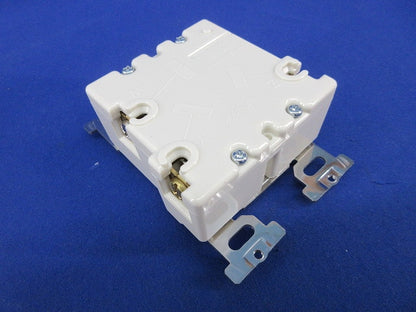 3P30A埋込コンセント WF1330K