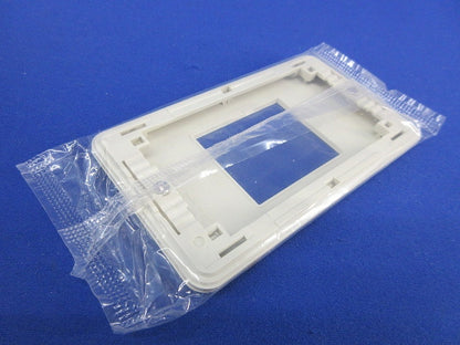 モダン角型埋込コンセントプレート(13枚入)(ミルキーホワイト) WN6021