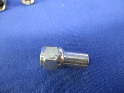 ダミー抵抗器(8個入)(キズ・汚れ有) 型番不明
