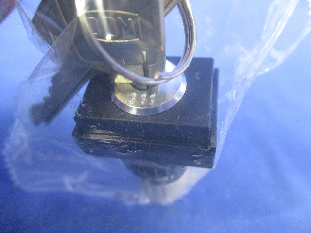 キーロックスイッチ(新品未開封) 51-401-036D