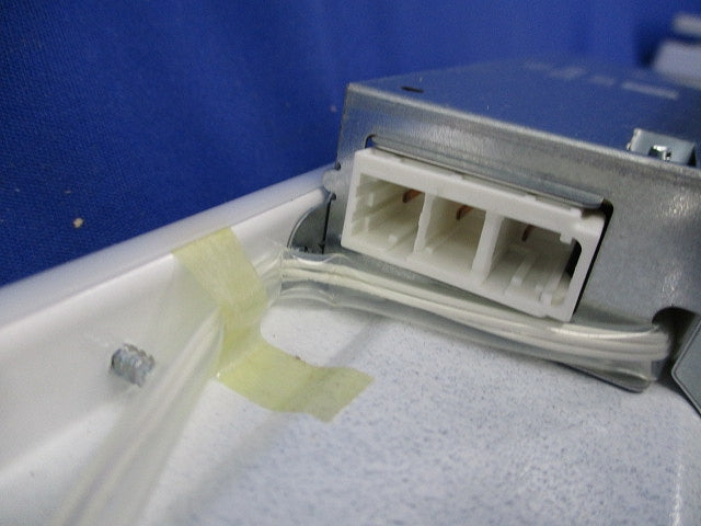 LED非常用ライトバー(昼白色)(20年製)(キズ・汚れ有)(箱違い) NNL2105FNJLE9