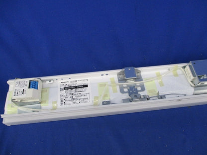 LED非常用ライトバー(昼白色)(20年製)(キズ・汚れ有)(箱違い) NNL2105FNJLE9