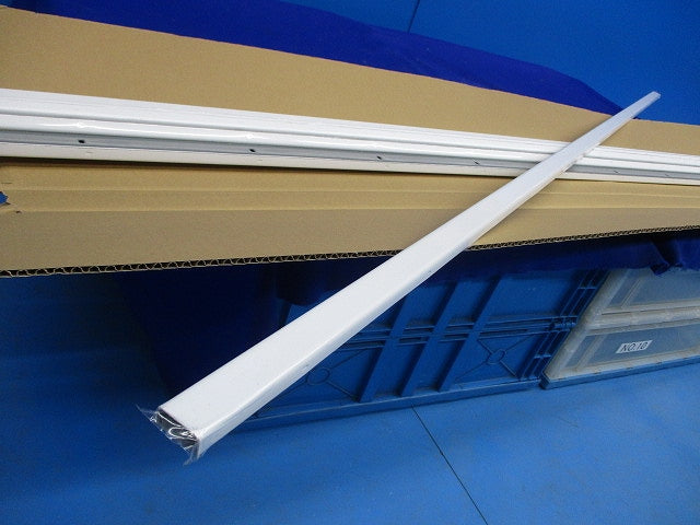 A型メタルモール(6本入)(ホワイト) S1182