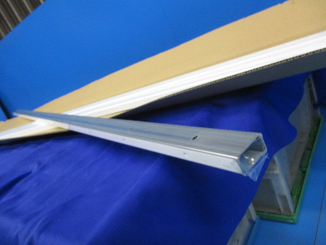 メタルモールB型本体1.8m(3本入)ホワイト S2182