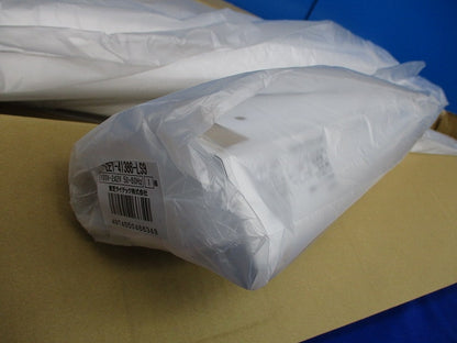 LED直管ベースライト本体(4個入)(新品未開梱)(ランプ別売)箱濡れ跡有 LET-41386-LS9