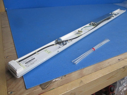LEDライトバー(昼白色〜電球色) NNL4600EXJRK9