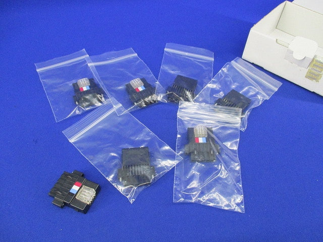 フラットケーブル対応接続コネクタ(7個入) DCN4-SF4D