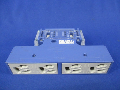 アクセスフロア用コンセント4コ口(テプラ痕有) ME8611