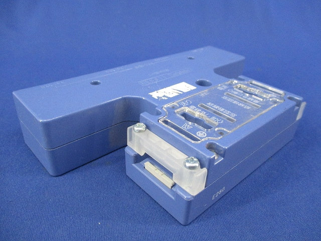 アクセスフロア用コンセント4コ口(テプラ痕有) ME8611