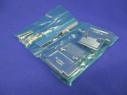 Dサブコネクタ組立式フード(31個入) XM2S-1513