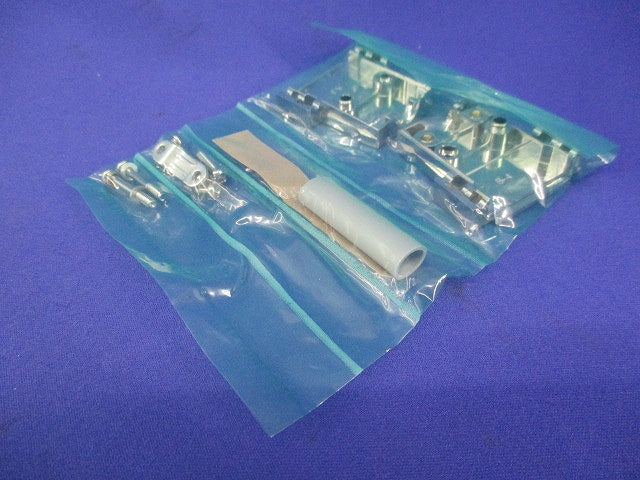 Dサブコネクタ組立式フード(31個入) XM2S-1513