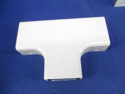 メタルモール用付属品ティーC型(2個入)キズ・汚れ有 DZC330W