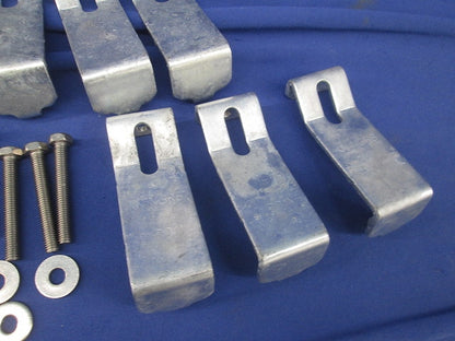 屋根形カバー止め金具(亜鉛)(8個入) Z-CVDQ1Y