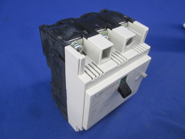 漏電遮断器3P30A(ジャンク品) NV50-KC