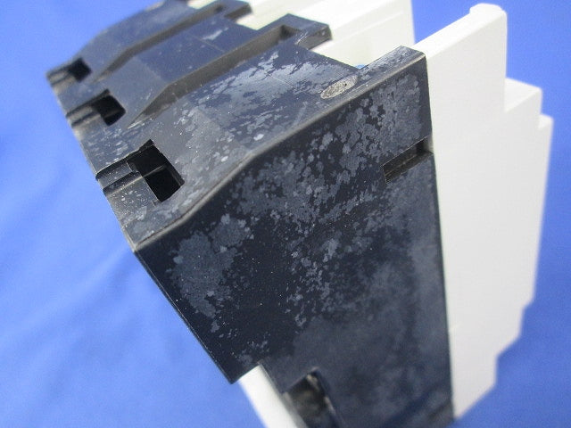 漏電遮断器3P30A(ジャンク品) NV50-KC