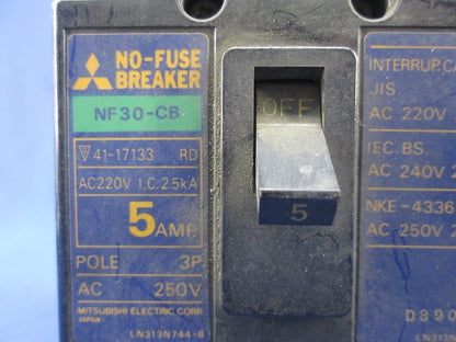 ノーヒューズブレーカ3P5A(ジャンク品) NF30-CB