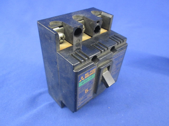 ノーヒューズブレーカ3P5A(ジャンク品) NF30-CB