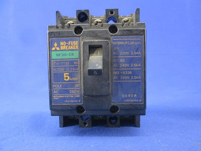 ノーヒューズブレーカ3P5A(ジャンク品) NF30-CB