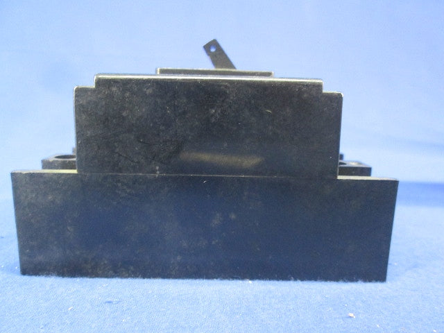 ノーヒューズブレーカ3P5A(ジャンク品) NF30-CB