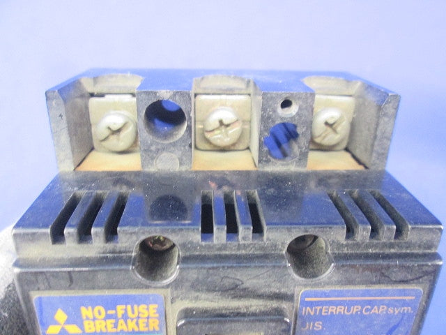 ノーヒューズブレーカ3P5A(ジャンク品) NF30-CB