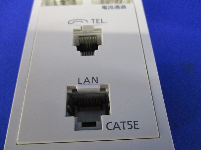埋込マルチメディアコンセント(ホワイト) WTF1682W